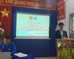 Đồng chí Nguyễn Đăng Nhân - Trưởng Ban Dân vận Huyện ủy phát biểu chỉ đạo Hội nghị