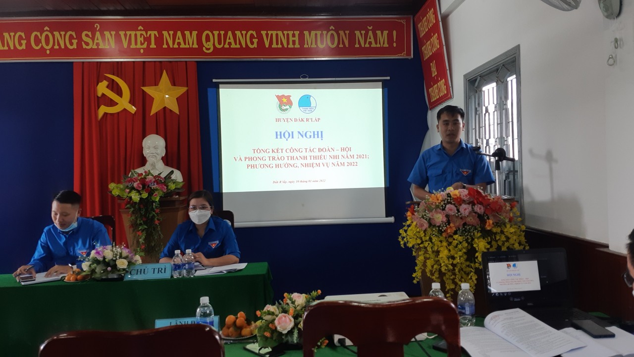 Đồng chí Phạm Quốc Dũng– UV BTV, Phó phụ trách Ban Thanh thiếu nhi Trường học Tỉnh đoàn Đắk Nông phát biểu tại Hội nghị